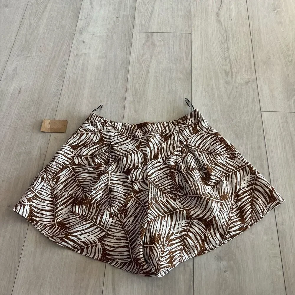 Style Rack women shorts size L